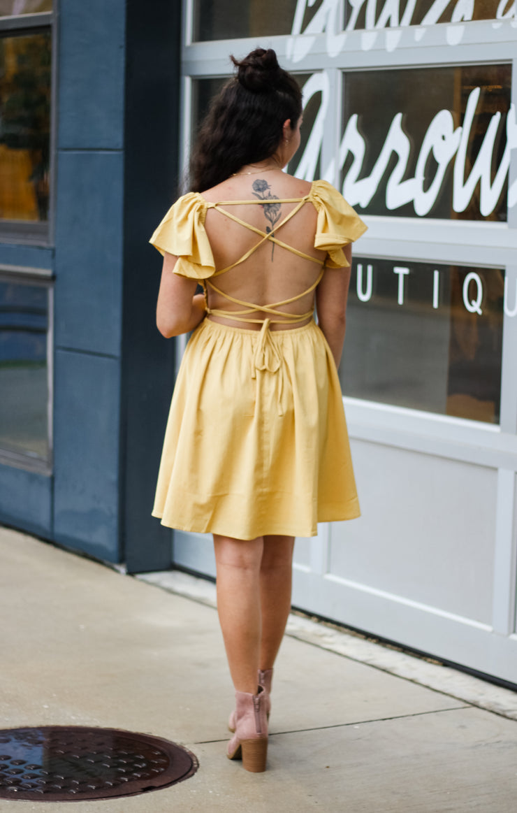 The Game Day Flutter Sleeve Mini (Gold)