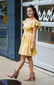 The Game Day Flutter Sleeve Mini (Gold)