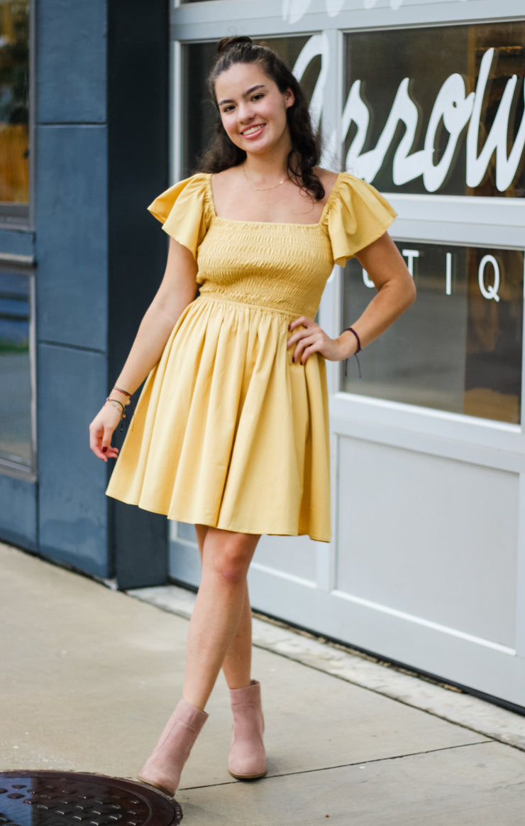 The Game Day Flutter Sleeve Mini (Gold)