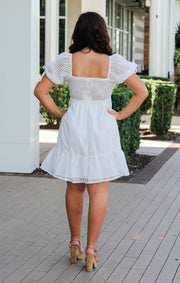 The Sweetheart Tiered Mini (White)