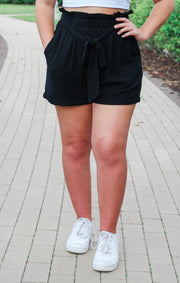 The Belted Linen Short (Black)