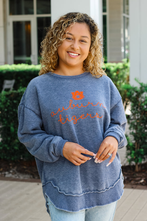 The Auburn Ryland Script Vintage Fleece