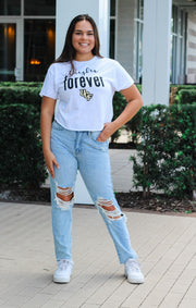 Erin Boyfriend Knights Cropped Tee