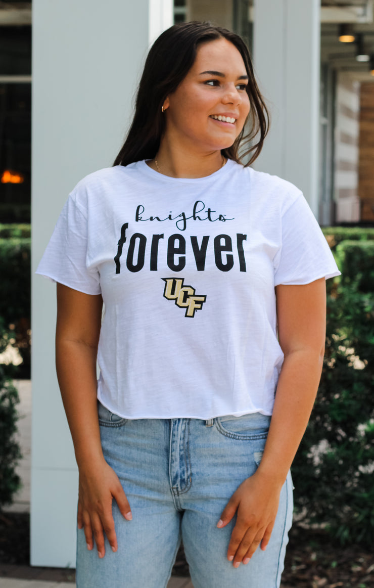 Erin Boyfriend Knights Cropped Tee