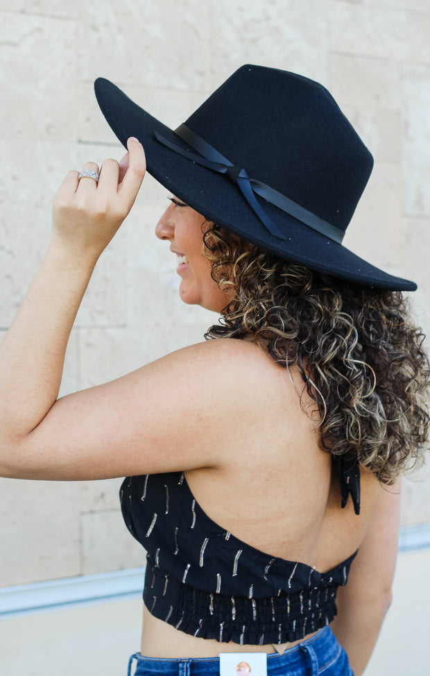 The Classic Wide Brim Hat (Black)