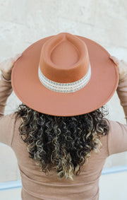 The Printed Ribbon Wide Brim Hat (Camel)